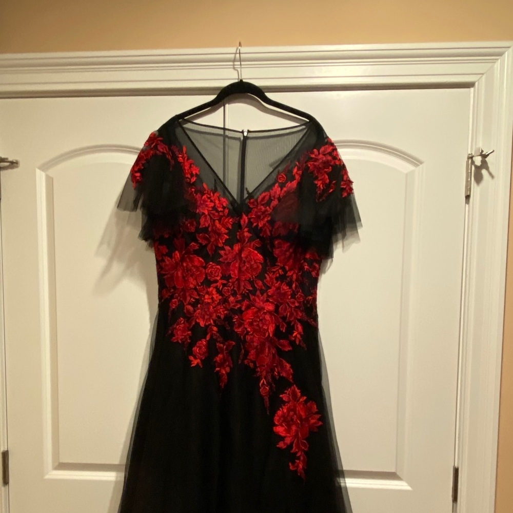 Rickie Freeman for Teri John formal dress